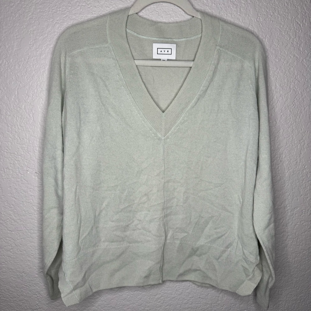 AYR 100% Cashmere V-Neck Sweater Light Sage Green Women’s Size S - Picture 3 of 9